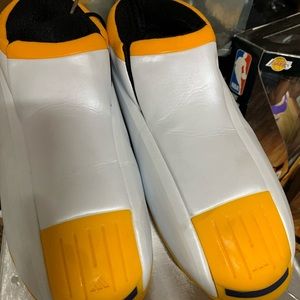 kobe 2 yellow